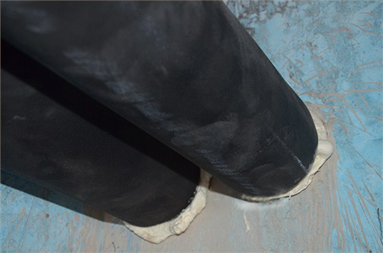 沃富地源熱泵施工---管道穿過墻體的填充和保護--沃富新能源 沃富地源熱泵施工---管道穿過墻體的填充和保護--沃富新能源