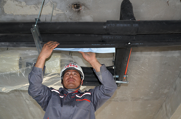 別墅地源熱泵室內(nèi)管道標(biāo)簽粘貼 別墅地源熱泵室內(nèi)管道標(biāo)簽粘貼