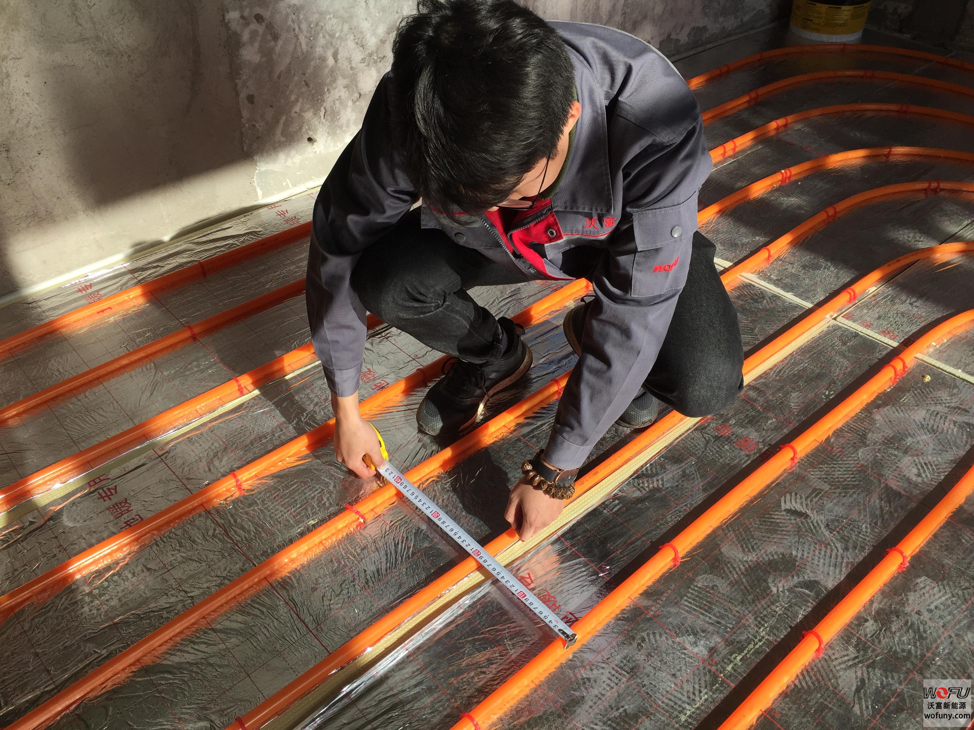 驪山國際地源熱泵供熱末端--地暖盤管的施工 驪山國際地源熱泵供熱末端--地暖盤管的施工