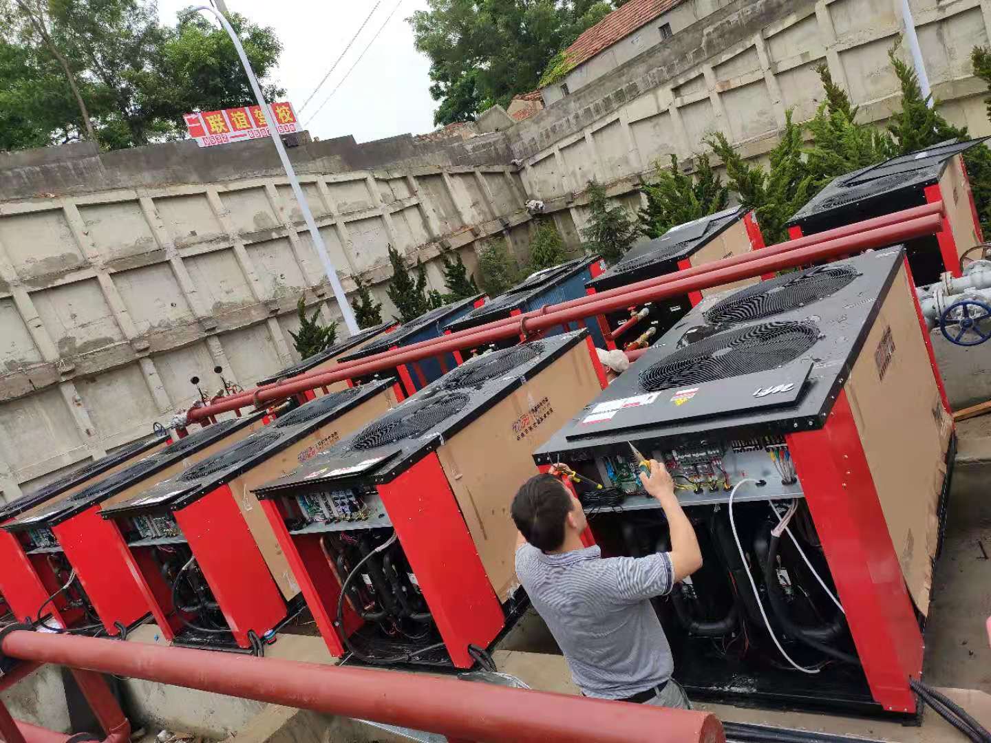 寧德路小學舒適空調系統 寧德路小學舒適空調系統